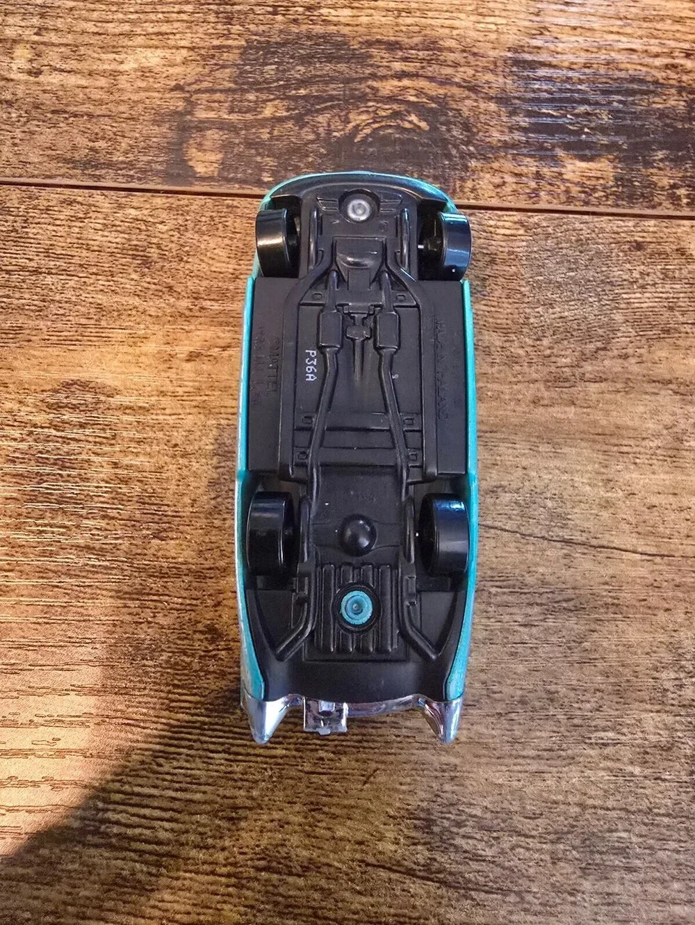 Original Disney Pixar Cars Flo 1:55 Metal Diecast